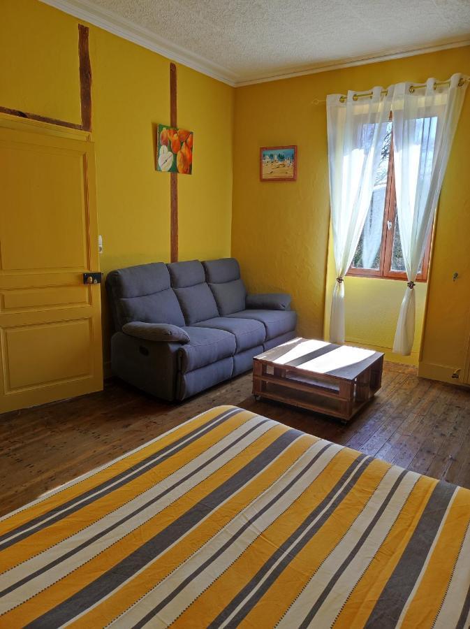 Hotel Chez Nathalie Et Jean Claude Saint-Marc-à-Frongier Zewnętrze zdjęcie