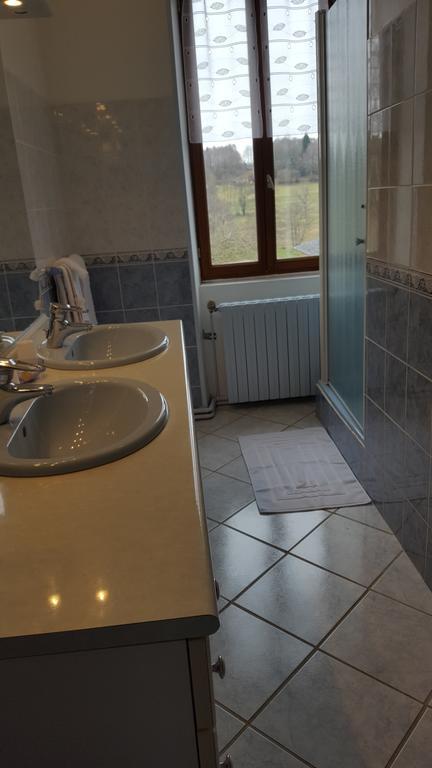 Hotel Chez Nathalie Et Jean Claude Saint-Marc-à-Frongier Zewnętrze zdjęcie
