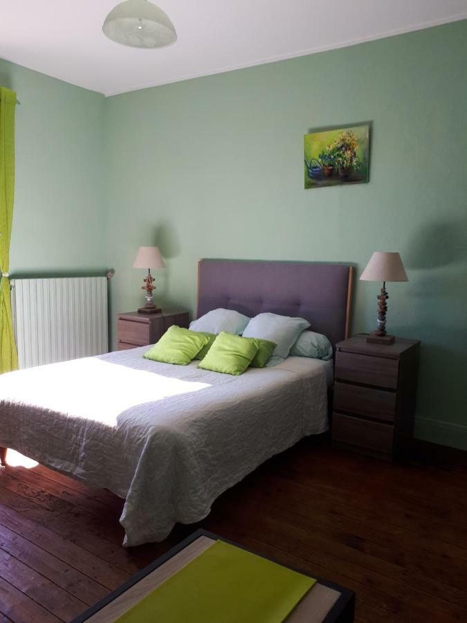 Hotel Chez Nathalie Et Jean Claude Saint-Marc-à-Frongier Zewnętrze zdjęcie