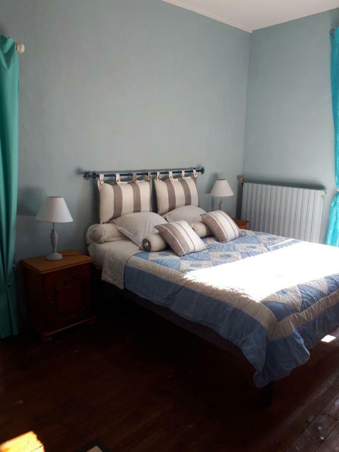 Hotel Chez Nathalie Et Jean Claude Saint-Marc-à-Frongier Zewnętrze zdjęcie